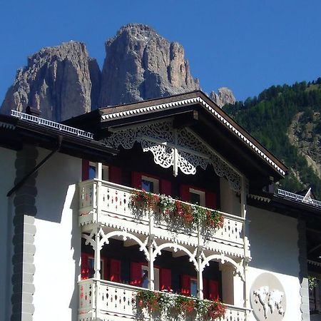 Villa Kofler Wonderland Resort Кампителло-ди-Фасса Экстерьер фото